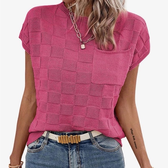 Amazon Tops - Women's Pink Knit Top